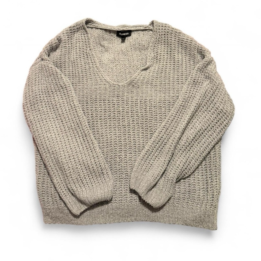 Express Textured Knit Sweater in Light Gray